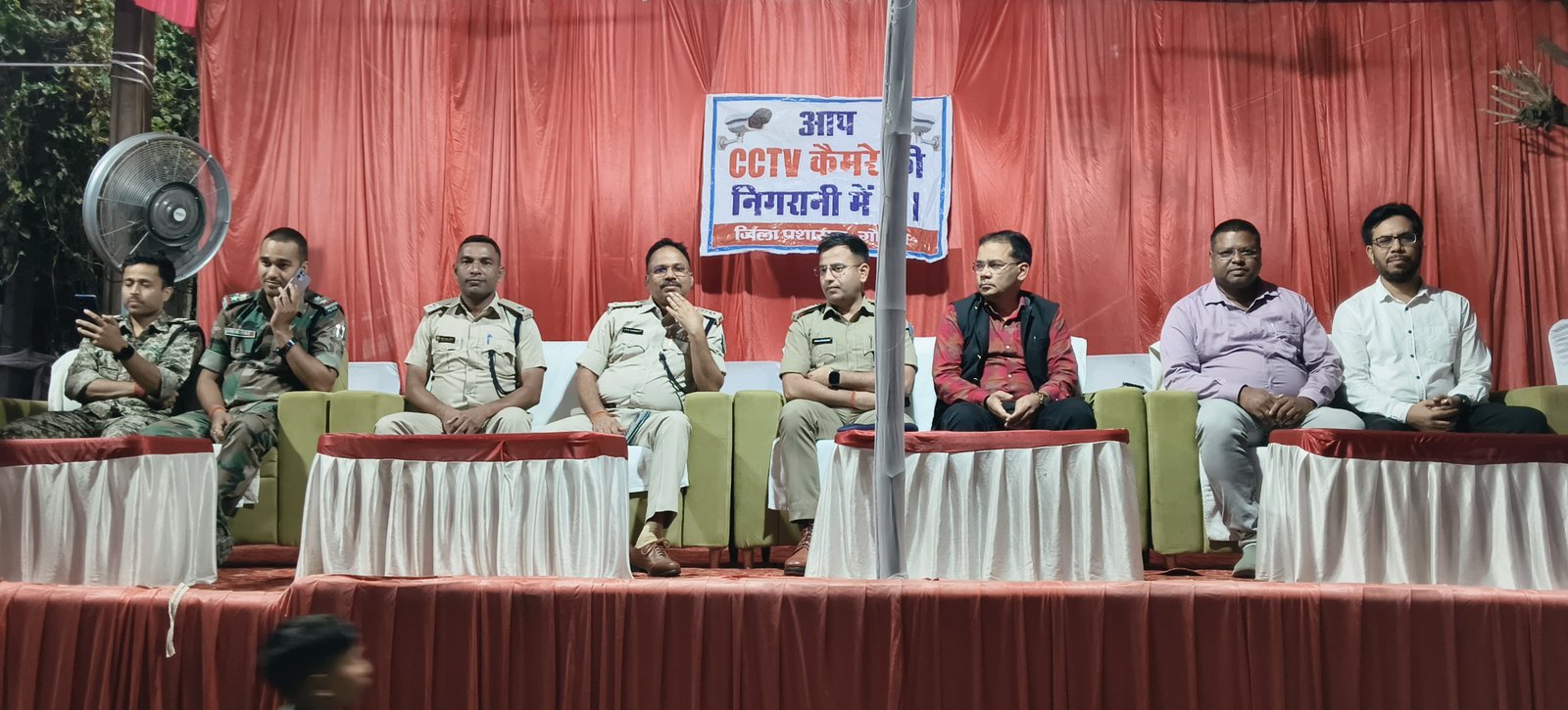 शहरी क्षेत्र में दुर्गा प्रतिमा विसर्जन को लेकर प्रशासन अलर्ट, सुरक्षा के पुख्ता इंतजाम; विसर्जन जुलूस के साथ दंडाधिकारी एवं पुलिस बल की तैनाती।