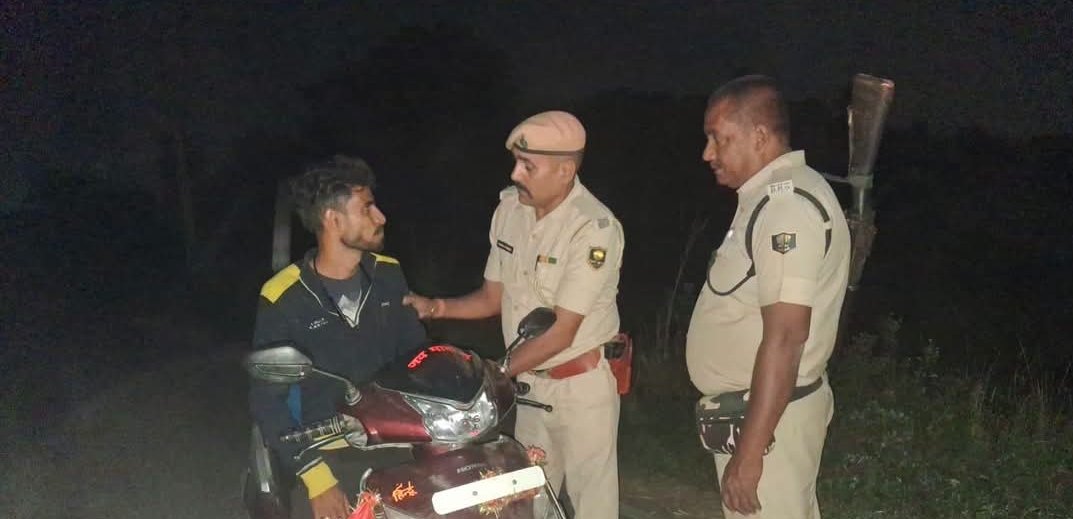 🚨 दरभंगा पुलिस की सघन वाहन जाँच अभियान 🚨