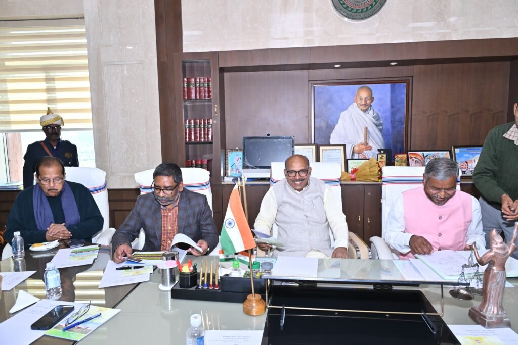 शीतकालीन सत्र की तैयारी पर अहम बैठक: विधानसभा अध्यक्ष की अध्यक्षता में विधायक दलों से मिले मुख्यमंत्री हेमन्त सोरेन